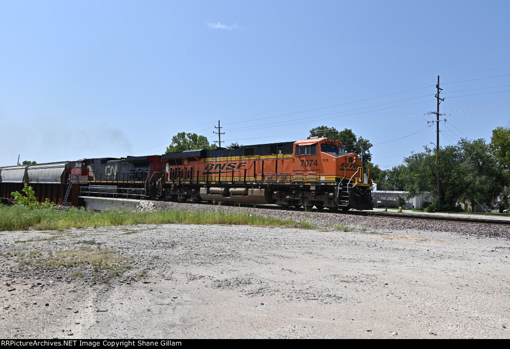 BNSF 7074